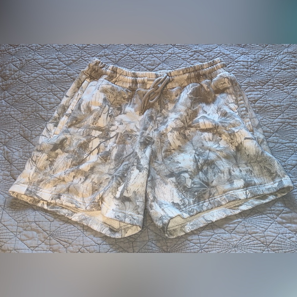 Hollister Men's Gray Camo Cargo Shorts